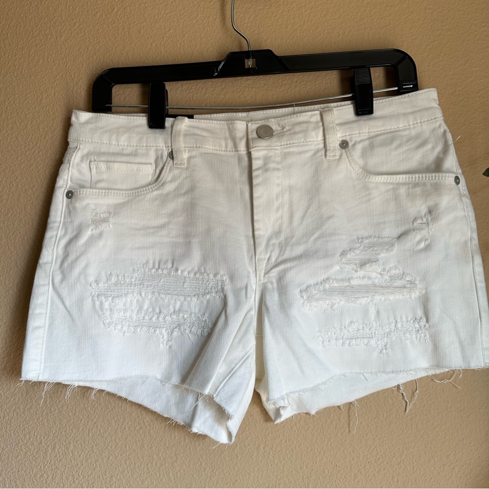 Blank NYC distressed cut off white denim jean shorts size 29